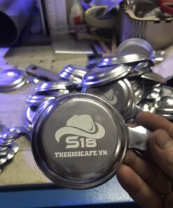 Khắc Laser Trên Nắp Phin Cafe